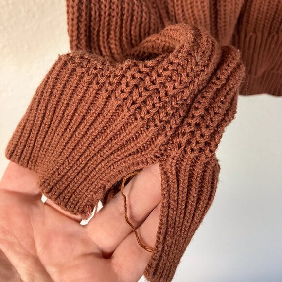 Gilded Intent Drop Shoulder Knit Sweater Rust Brown Sleeve Detail Size Small - Picture 6 of 7